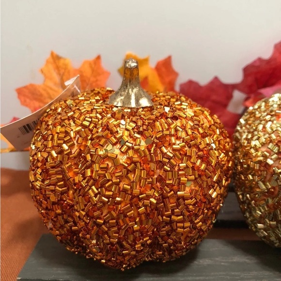🍁 2 SEQUIN ADORNED PUMPKINS 🍁 - Picture 3 of 3